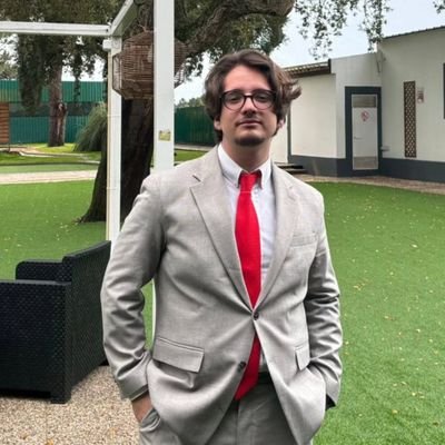 filho, irmão, sobrinho, tio, cão, tartaruga e cronicamente progressista