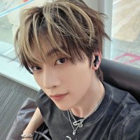 valentine 💗 (@0610file) 's Twitter Profile