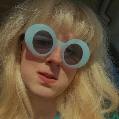 I make music (nothing out yet)/mbti - infp 4w3/🏳️⚧️ a bisexual trans woman 🏳️⚧️ i am 24/Kesha and her mom both follow/started hrt- 1/24/23 free 🇵🇸