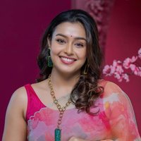 swetha (@swethahotyyy) 's Twitter Profile Photo swetha (@swethahotyyy) 's Twitter Profile Photo