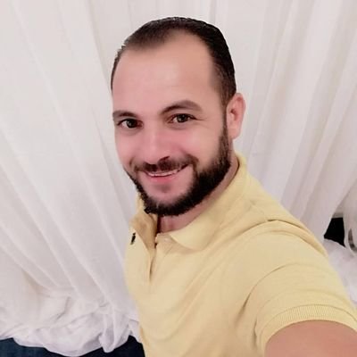 وسنظل ع العهد .ندين للأهلى بالولاء .فوق أى ارض وتحت أي سماء♥️🦅♥️