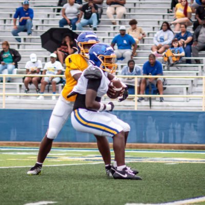 @EaSpartanFB | ‘28 | 5’8 | 176 | RB-ATH | Contact 📞: 225-449-9367 | travionbennett0@gmail.com | Head Coach: @coachbrock923 | Number: 43 |