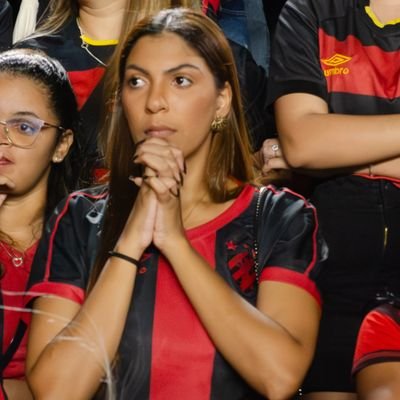 Meu jaleco é branco, mas a minha alma é rubro-negra e calejada!👩🏾⚕️❤️🩹🦁🇩🇪