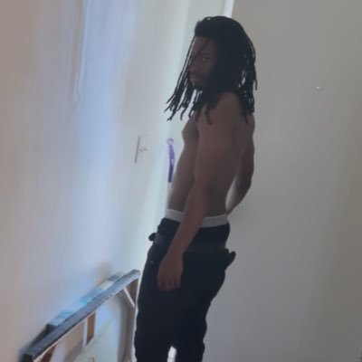 I’m interested in being a adult content creator… open to all suggestions and advice and collaborations 😌….. yes… I have a 3rd leg 😈
