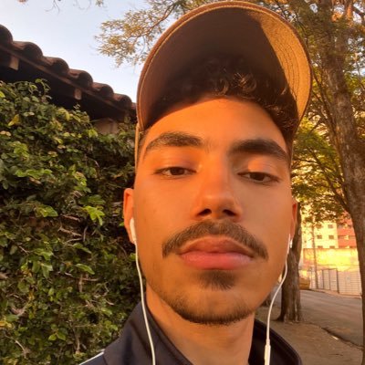 allgetstill's profile picture. o elfo é um ser de luz que realiza pedidos