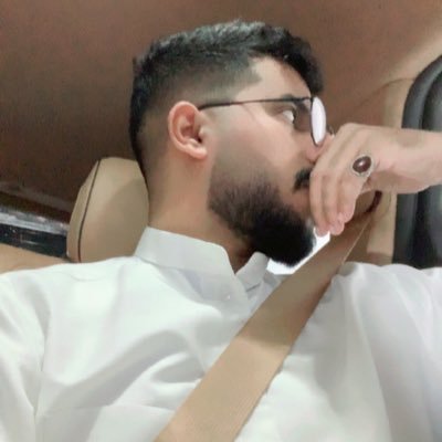مهندس فقير الى الله ، شاعر احياناً ، مُهتم بالتاريخ الرياضي والاحصائيات ، تصفحوا التغريدات المميزة .