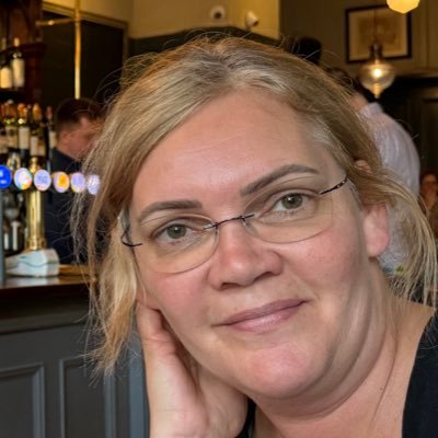 sharonread1's profile picture. 