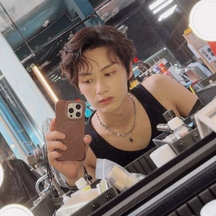 if there are infinite worlds, every version of me chooses jun in every one of them.