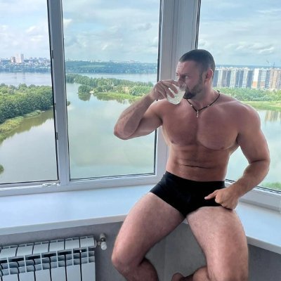 Adnan_Jaber69's profile picture. Arab musclehunk owning fgs and making love to pussy 24/7
