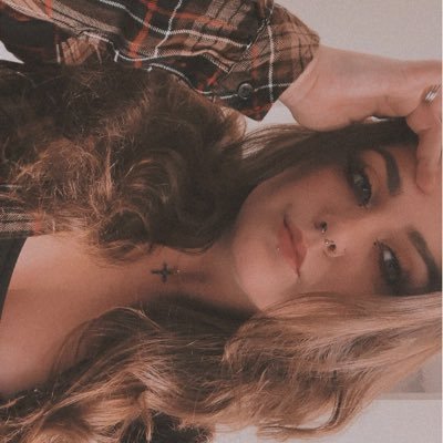 constantly craving an adventure/ nature lover / music fanatic / Summer / almost always in my feelings / 29 / ಥ﹏ಥ ♈️http://dahllusional.sarahah.comshc