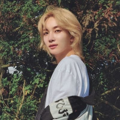 @pledis_17, i love you 13,000 | military wife atm. haniehae. too shy to interact.