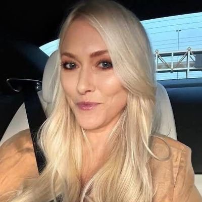 AlexLoveth19816's profile picture. Am on social media to help people financially