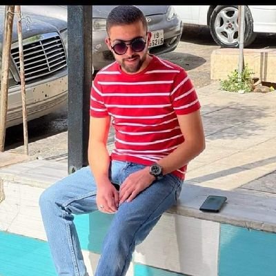 صاحب مبدأ ولا عنده تزييف مشاعر، واضح و نقي.🤍
-نبذة