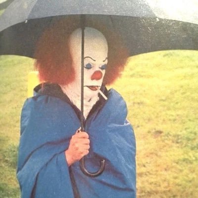 高一:15,映画、洋画好き。 MCU(にわか😭)/洋画ホラー大好き いろんな作品に影響受けて生きてます。最近の趣味はブックオフで中古DVDを集めることです。#映画好きと繋がりたい #洋画好きと繋がりたい #映画好きな人と繋がりたい