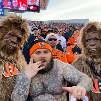 🖕🏼your teams rings | | #Rulethejungle🐅 | #ATOBTTR |#Bearcats | Cincinnati since my momma had me | Fuck 🖕🏼Mike Brown Blackburns and Duke