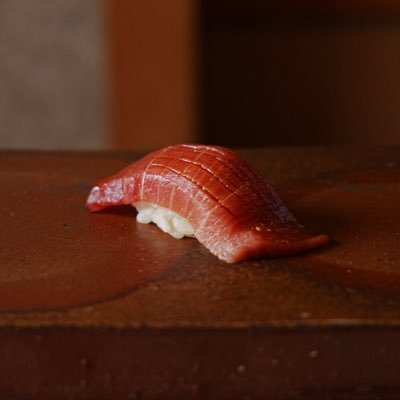 鮨と酒が趣味で勉強中です!酒はワイン、日本酒、ビールが好きです。テイスティングコメントご指導お願いします。医師。