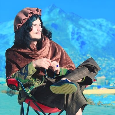 هم نیست پشت سرمون چی میگن، مهم اینه که تو رومون جرعت ندارن حرف بزنن 😏👋🏻