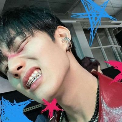 lateniightcalls's profile picture. who's that? it's me, duh!