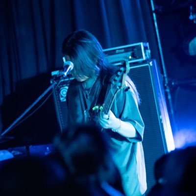 ベース弾いてるしがない22歳。 @adams_miss_infoでベースブンブンしながらギャンギャン鳴らしてる。