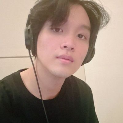 arxhimedess's profile picture. 🐯👛