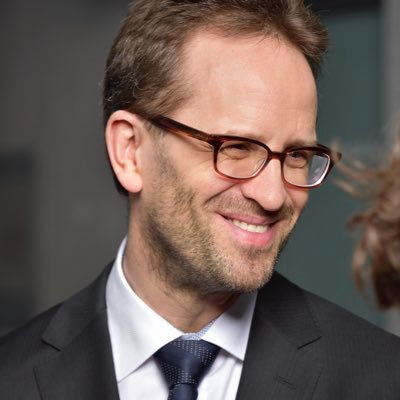 Hier twittere ich privat, ansonsten arbeite ich als Präsident der Bundesnetzagentur für Digitalisierung, Energieversorgung & Resilienz in 🇩🇪 & 🇪🇺.