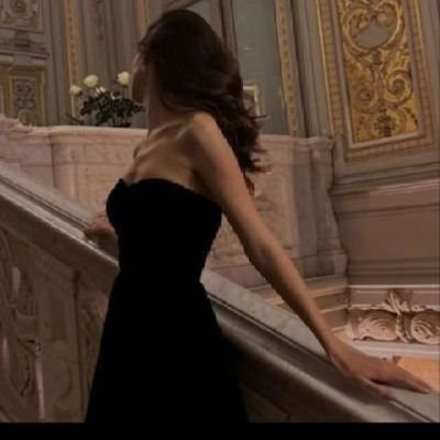 Clumsy_Badal's profile picture. ahnn i still don't know 🙂