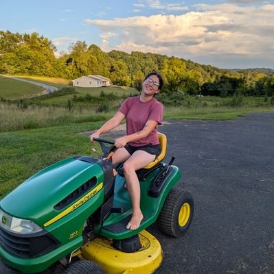 27, desisted, Appalachian.
Woman: (noun) adult human female.