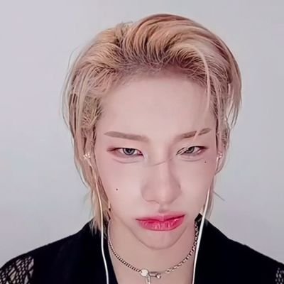 kissedbyrui's profile picture. part time yapper, full time rui kisser