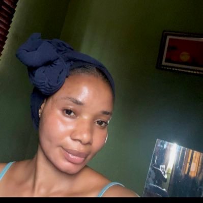 Alhamdulilahi 🛐🤲🏽Microbiologist 🧫 .....fashion designer ✂️🧵,Modella❤️. An introvert.