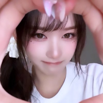 YuJ17a's profile picture. ( ᎔˘꒳˘᎔)