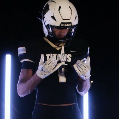 3⭐| 6’2 180 WR | CO 2027 | 4.38 GPA | 3 D1 O's | 1149 Yds | 57 rec | 13Tds | League Champs | Chavez HS | Coach Graves:209 815-1212 | NCAA ID#2504569687 ✝️