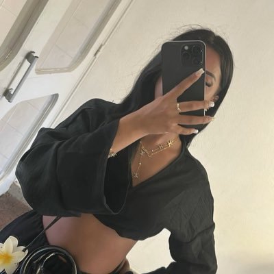 L Y N A A 🇩🇿🇲🇨 Profile