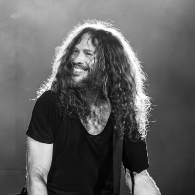 maccaslefttoe's profile picture. she/they — minor