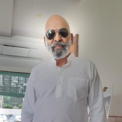 देश को उन लोगों से छुटकारा चाहिए जिन्होंने 6 दशक तक बर्बाद किया आज भी कर रहे हैं। देश तभी उठेगा जब पढ़ेगा Tweets or RTs are personal views and not endorsements.