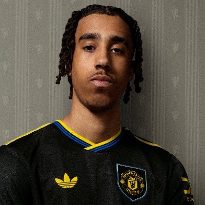|| Not Affiliated w/ Leny Yoro || My opinions are my own || || Die-Hard Manchester United Fan || Turn on Notifications 🔔 ||