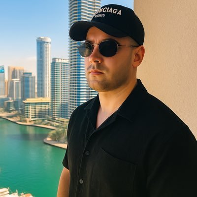💸 Broke in the UK. Stacking cash in Dubai. 📲 Making money daily with just a phone 🔽 Grab the playbook: https://t.co/saH0buVrvZ