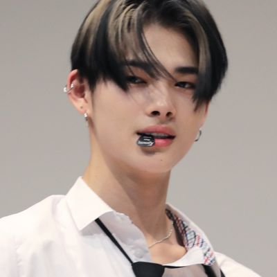 eishi ⋆.˚ Profile