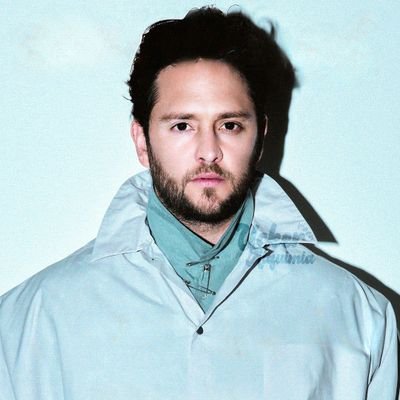 — Fan account dedicated to Christopher.
Con todo nuestro amor 💙