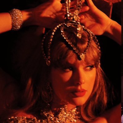 @internacional The 100 Taylor swift stranger things