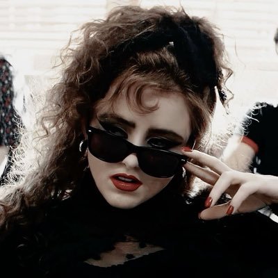 🕯 ⤸ they/she ⟡ I never stfu ⟡ personal: @mxsouly ⟡ multifandom account: vampires, sports and more