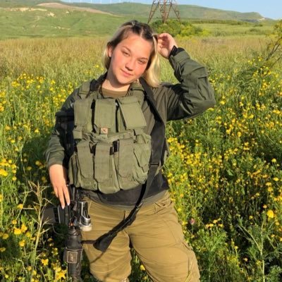 karina217411's profile picture. 𝟰.𝟱𝗠 followers • 𝟯 following 󱢏