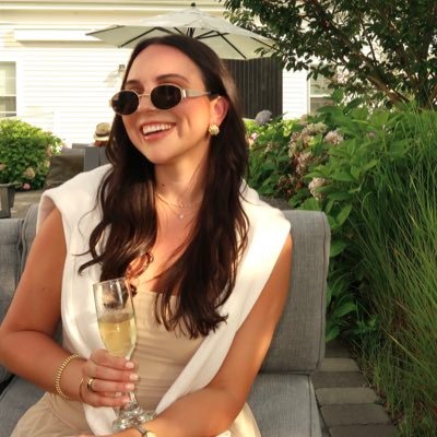 emansm's profile picture. 