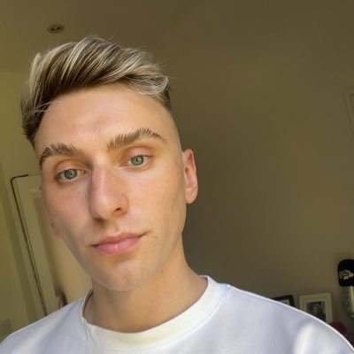 Senior reporter @MENnewsdesk | Press Awards 30 under 30 2024 | Young Journalist of the Year 2025 | Bylines: Mirror, Express, Star & more | Opinions own.