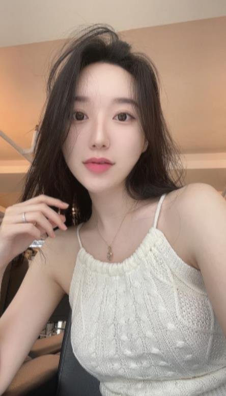 xKaLG3z030R4S's profile picture. この記事に心を押すと
私のエッチな写真を送ります.....