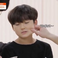 桃 (@l0nsign) 's Twitter Profile
