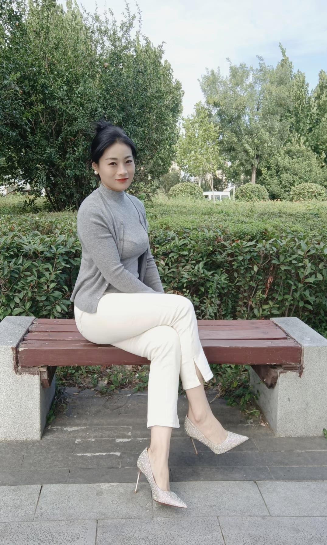 PyMLwe19M1OXB9's profile picture. モーテル廊下で撮った矢野映像を振りかけます。