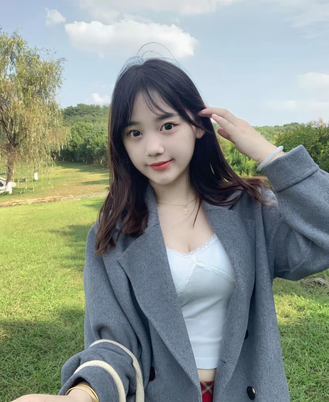 Q302rmPMuk0P04's profile picture. みんな民生支援金はいくらですか？私は15...