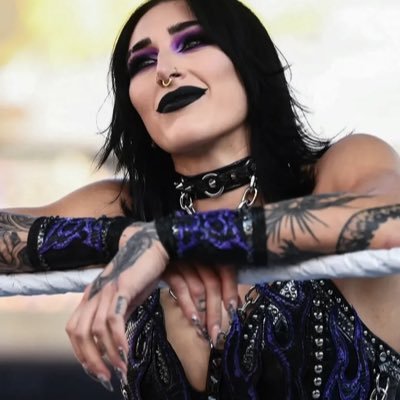 ā commentary of @RheaRipley_WWE