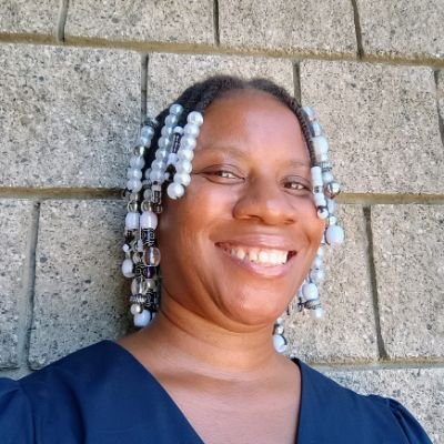 Mystickueen's profile picture. 