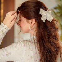 سُـــلـجھی ہـوئ لــڑکی (@twisted_nature_) 's Twitter Profile